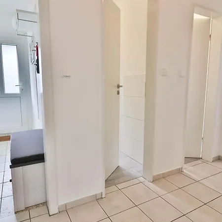 Haus Am Rosengarten - Robbe アパート ランゲオーク